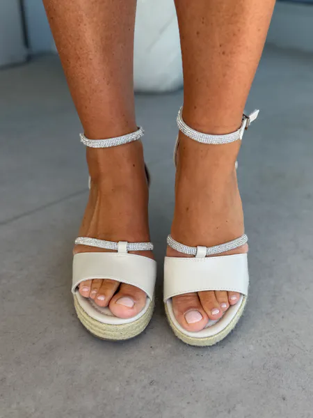 Hovedbilde SANDALETT M/KILEHÆL & STRASS - CREAM