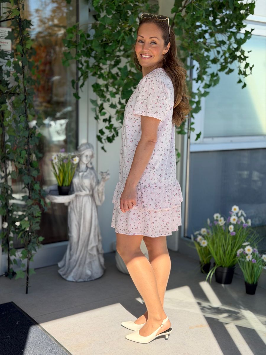 TRINE KJOLE - ROSA BLOMSTER