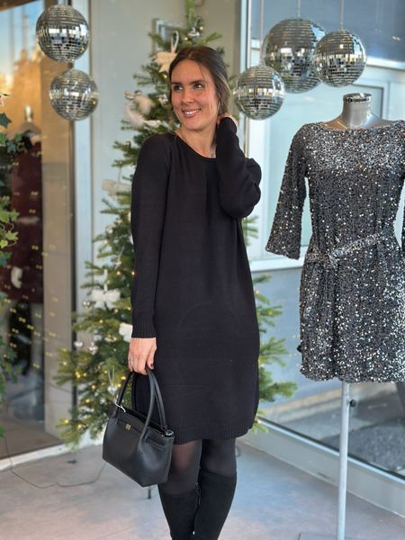 Hovedbilde VIRIL STRIKKE KJOLE - SORT