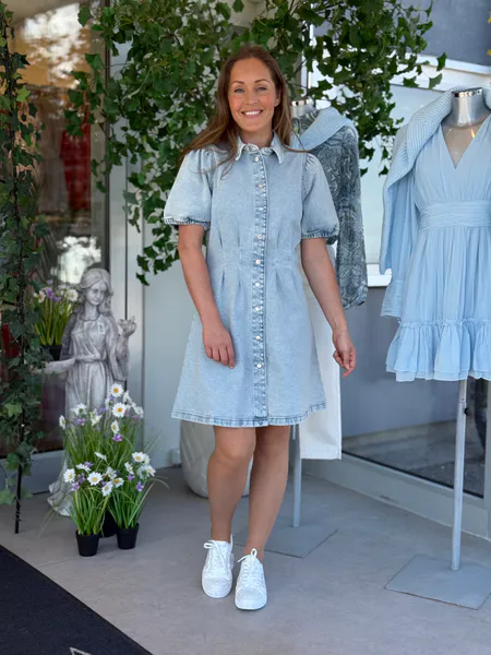 Hovedbilde SOL JEANS KJOLE - LYSBLÅ DENIM