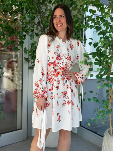 Hovedbilde ELMA BAI KJOLE FLOWER - CREAM