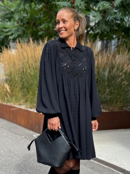 Hovedbilde TYRA KJOLE - SORT