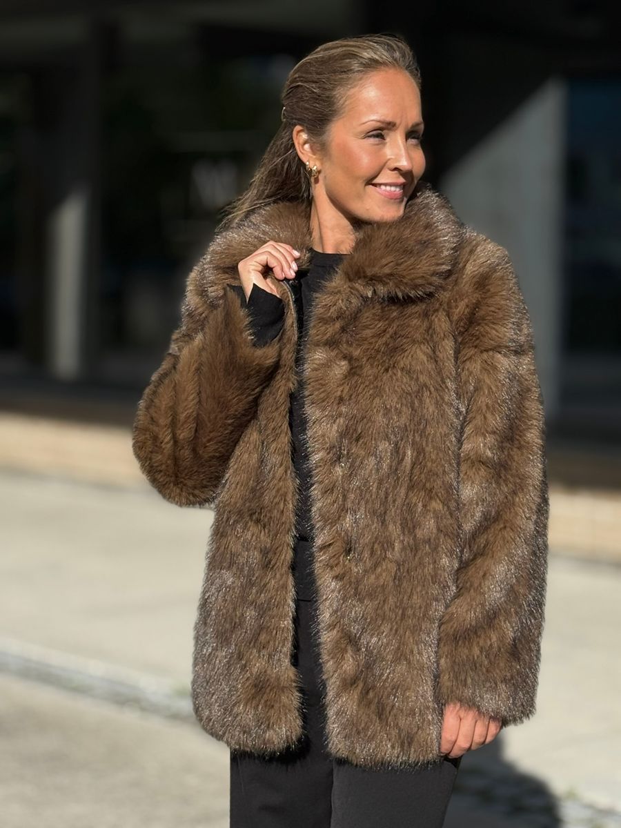 GLORIA FAKE FUR JAKKE - LYS BRUN