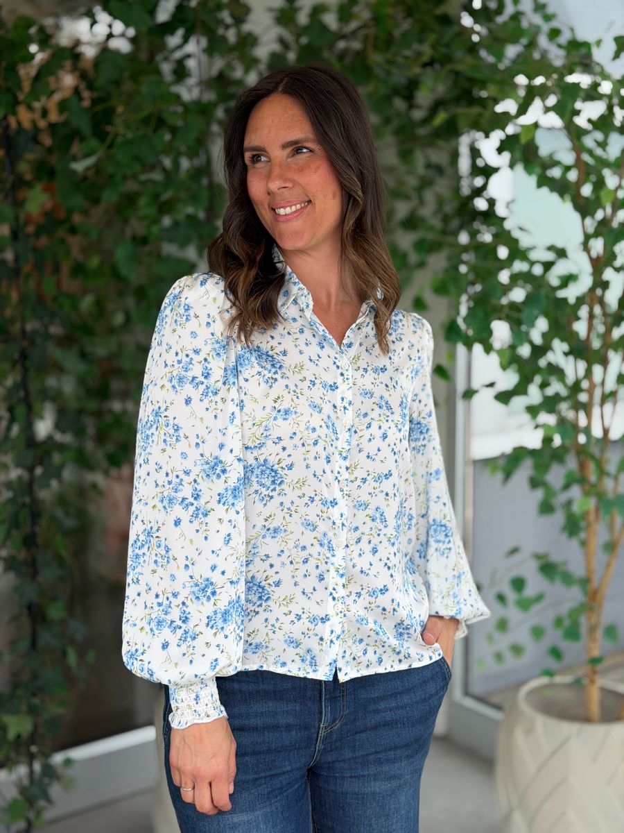 KENZA BLUSE FLOWERS - LYS BLÅ