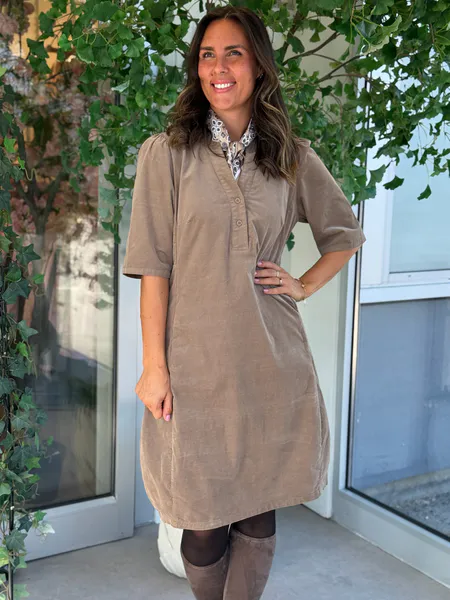 Hovedbilde OLANA KJOLE - TAUPE