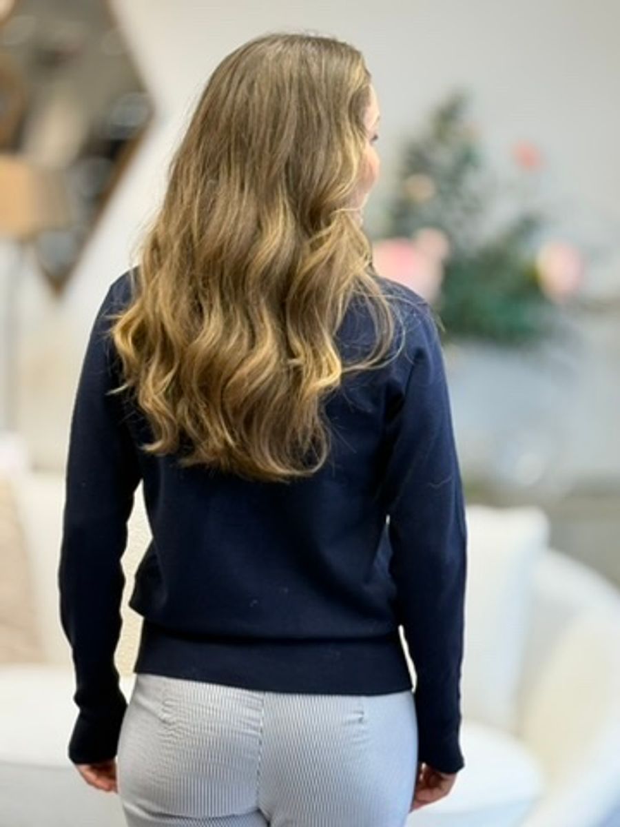 KATIE GENSER FRILL & V-HALS - NAVY