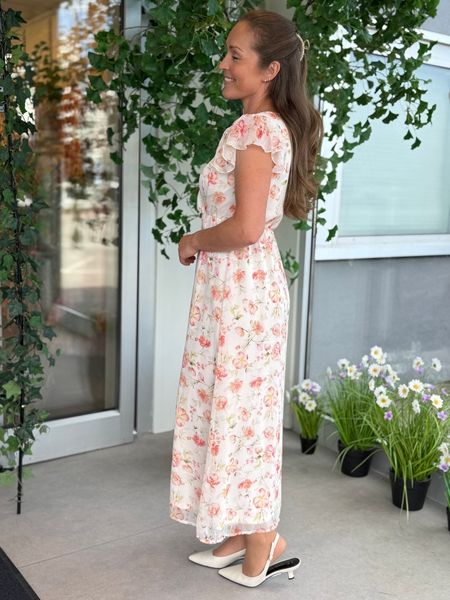 Hovedbilde EMMA LANG KJOLE FLOWER - CREAM