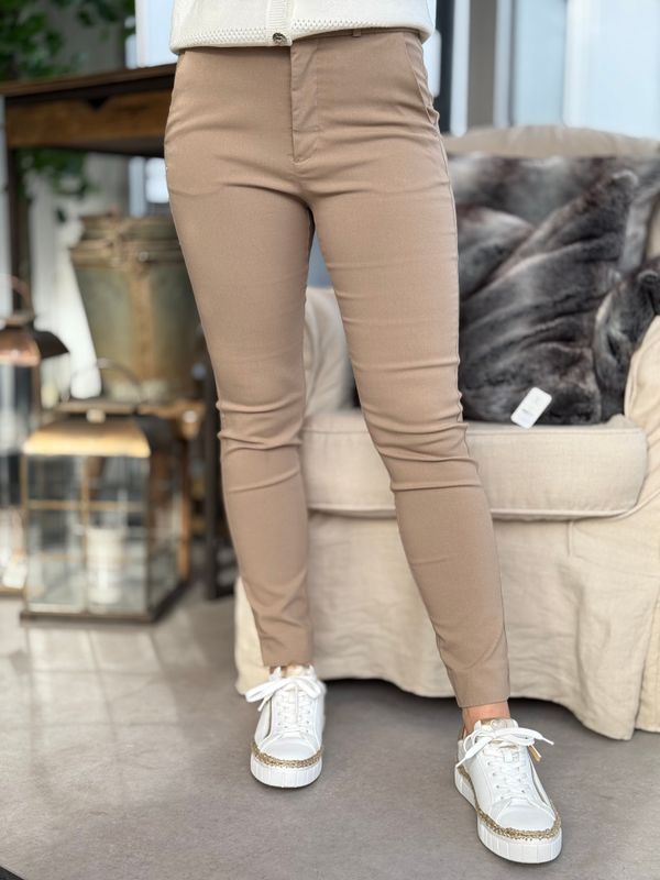 SOLVEJ CHINOS BUKSE - CAMEL