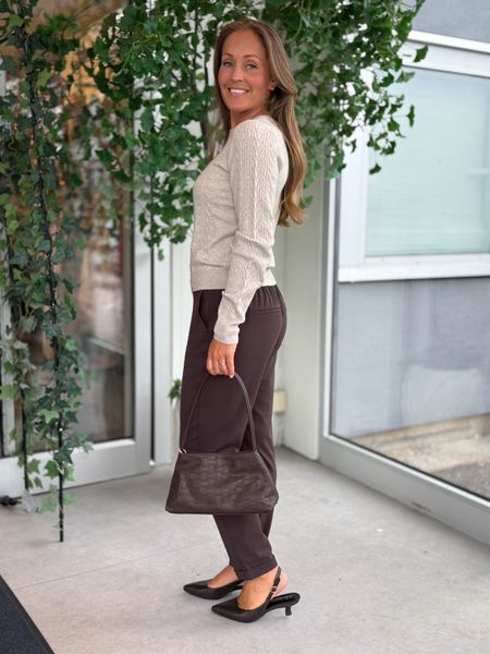 Hovedbilde KERRY CABEL KNIT GENSER - SAND
