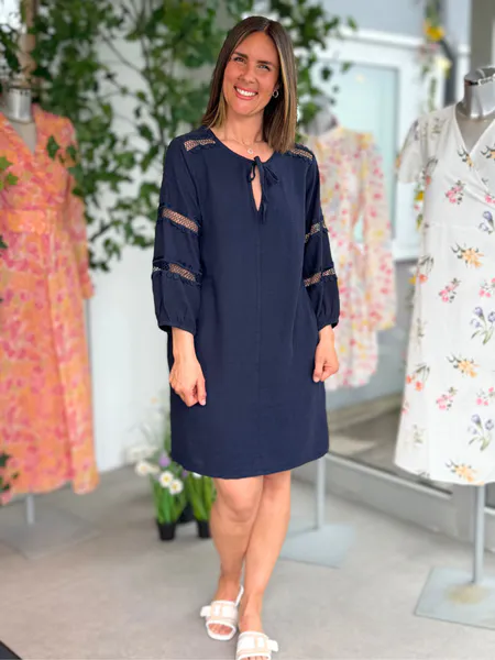 Hovedbilde LALUNA LIN/VISCOSE KJOLE M/EMBRO - NAVY