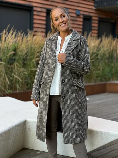 Hovedbilde NADIM KÅPE - MULDVARP / MOONBEAM