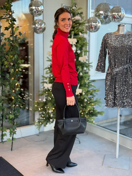 Hovedbilde KATIE POLOGENSER M/KNAPPEDEKOR - RØD