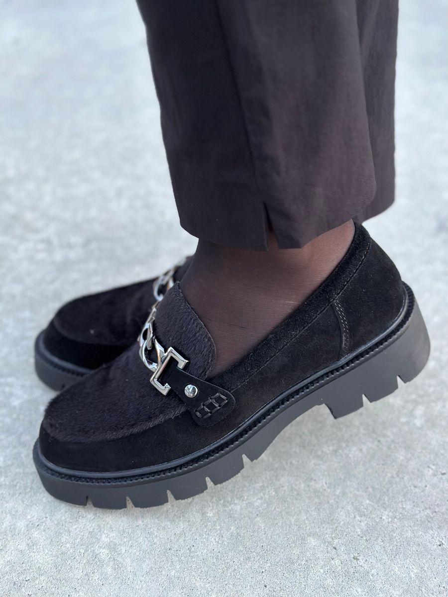 LOAFER I SKINN M/SPENNE - SORT