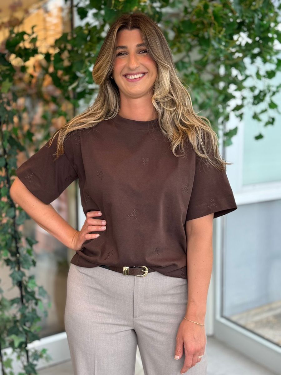 MONIE T-SHIRT M/BRODERT BLOMSTER - BRUN 
