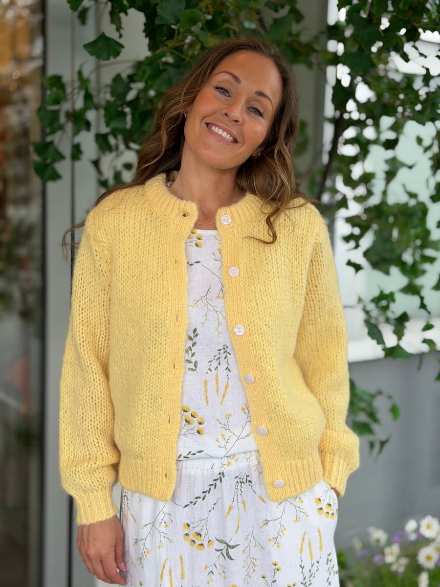 WILO STRIKKET CARDIGAN - GUL