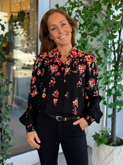 Hovedbilde ELMA BLUSE FLOWER - SORT