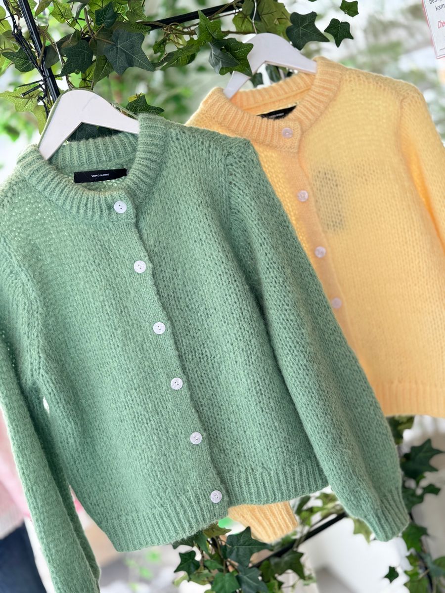 WILO STRIKKET CARDIGAN - GRØNN 