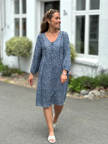Hovedbilde ADNEY KJOLE - INDIGO BLUE/OFFWHITE