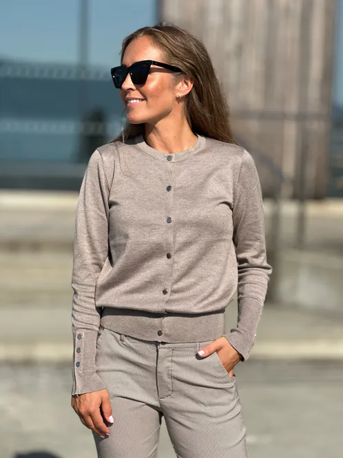 Hovedbilde KATIE CARDIGAN M/GULLKNAPPER - DESERT TAUPE ...